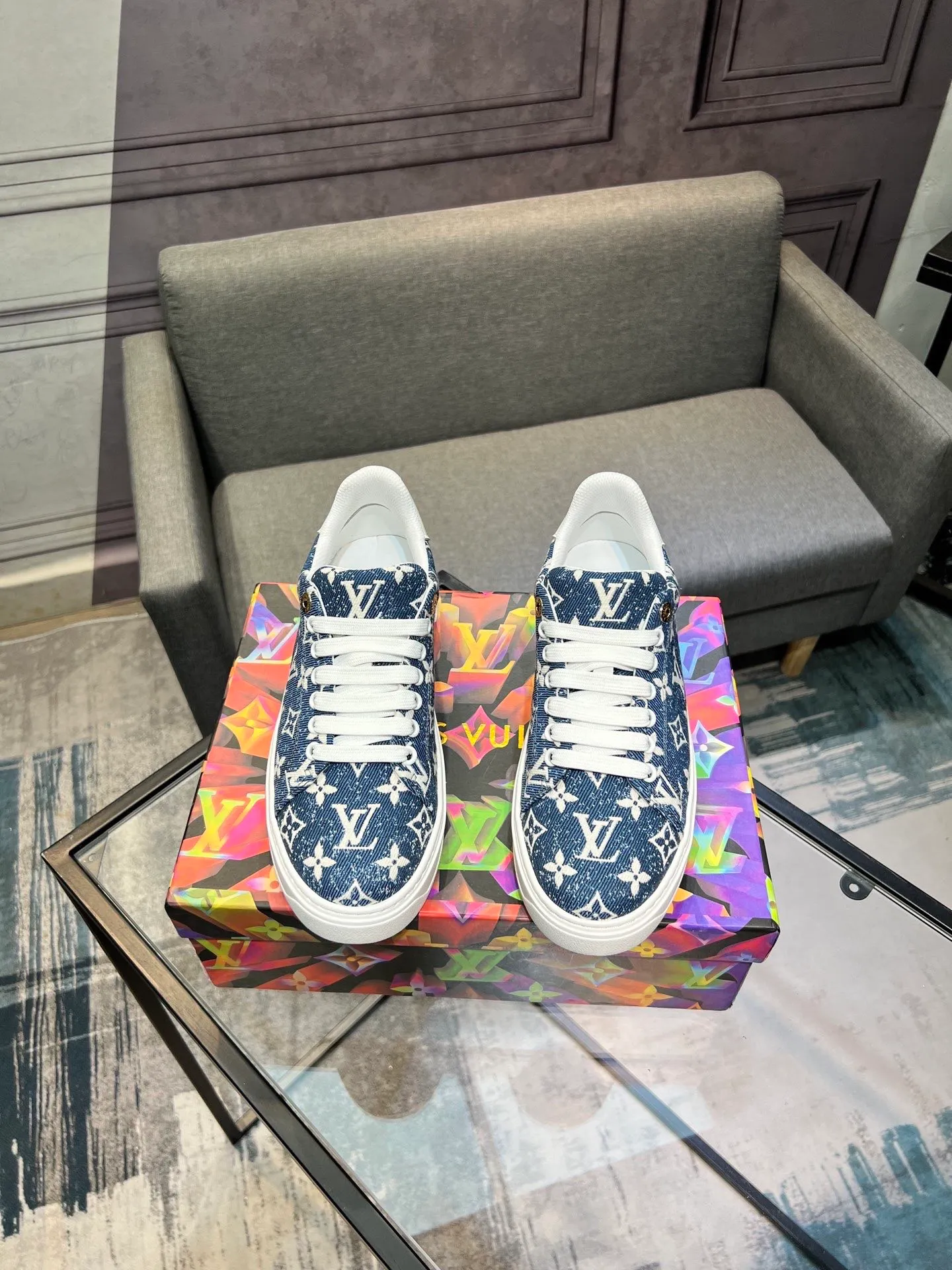 Men's shoes 💰520 LV Louis Vuitton. The latest fashionable casual shoes are popular in physical stores. The new spring and summer comfortable imported custom patent leather plus cowhide, cowhide mesh, and unique jacquard fabric element design. With sheepskin lining, Lv original base, [sun][sun] high-end packaging and high quality💪Details determine quality, welcome to compare🇮🇹Code number 38-44, 45 can be customized